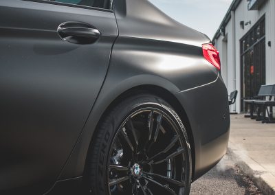 BMW M5 satin black 2018 18